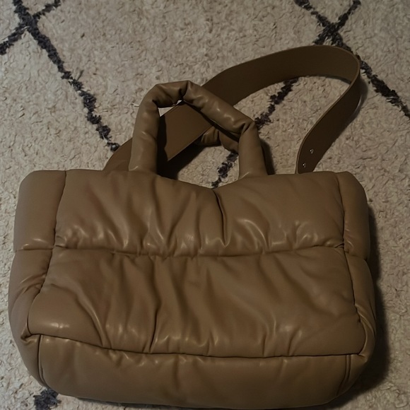 Stand Studio Puffy Tote - Picture 5 of 5